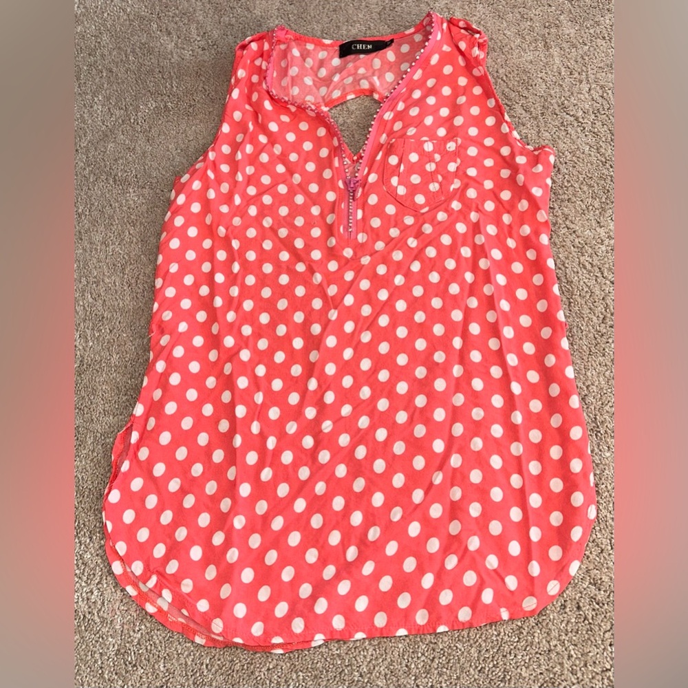 Chen Sleeveless Blouse with Polka Dots size M